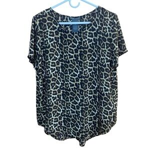 Chelsea & Theodore Leopard Print tunic